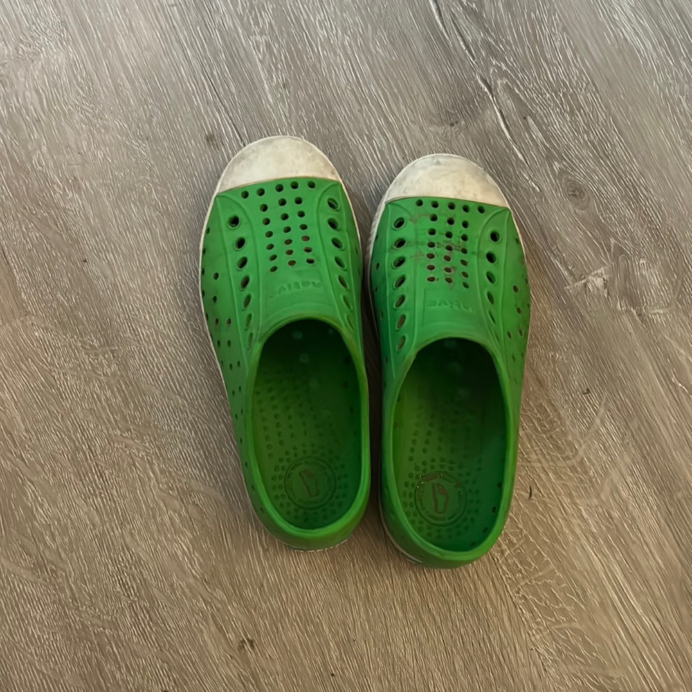 Native Shoes Children’s Size 11